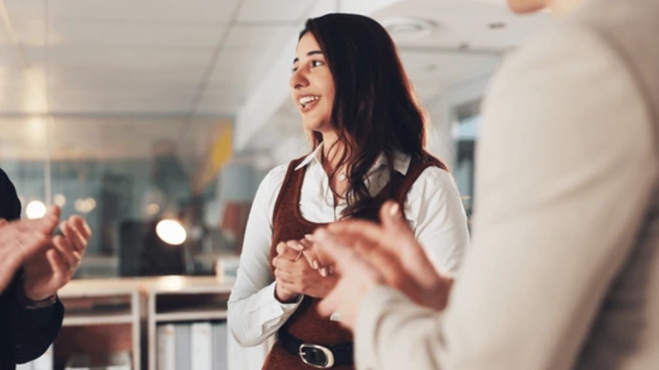Real-World Employee Recognition Examples That Inspire Action